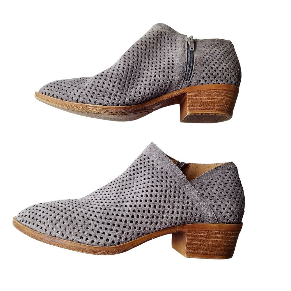 Lucky Brand Gray Size 8.5 Baylah Perforated Cut Out Suede Ankle‎ Zip Up Bootie